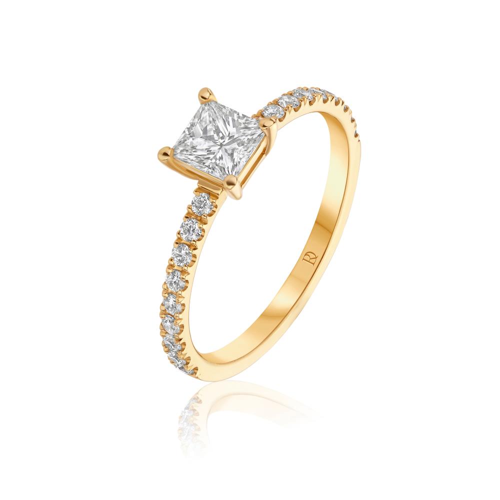 Diamond Ring in Yellow Gold NA0459